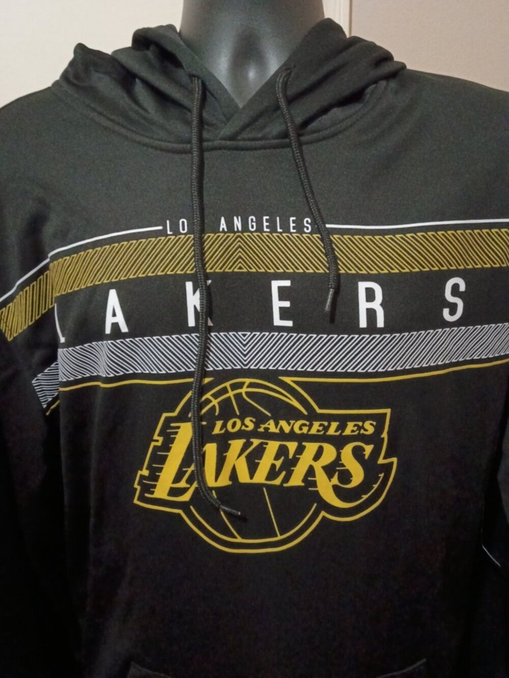 NWT Los Angeles Lakers Ultra Game Black Pullover Hoodie Size XL New NBA - Picture 2 of 14